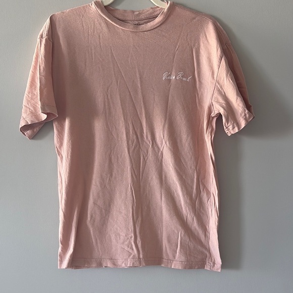 PacSun Tops - PacSun Pink Short Sleeve Tee Venice beach embroidery crew neckline 100% cotton